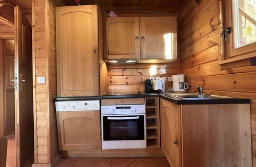 La Joue du Loup Ski Chalet | Charming Chalet for 8 with Pool, Terrace, and Mountain Views near Fontettes Lift