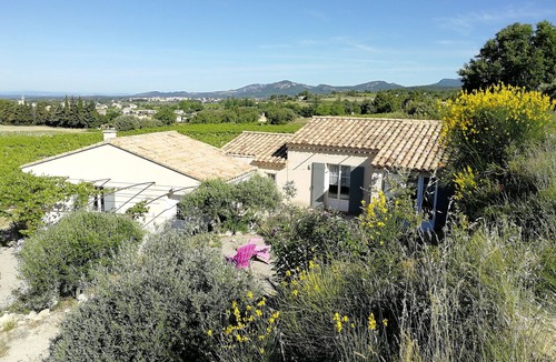Crillon-le-Brave House | Charming country house, foothills of the Ventoux, 3 bedrooms, calm and magnificent view