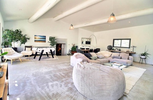 Lourmarin House | Charming country house near Lourmarin, with a view and a pool