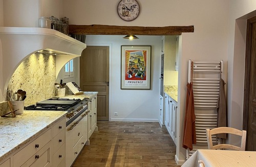 Aureille House | Charming farmhouse with large swimming pool and magnificent view of the Alpilles mountains