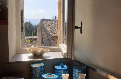 Gordes House | Charming house in hamlet 18 th in the heart of the Luberon with swimming pool and air conditioning