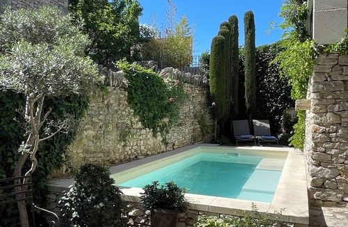 Gordes House | Charming house in hamlet 18 th in the heart of the Luberon with swimming pool and air conditioning