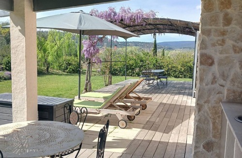 Villars House | Charming Provencal gîte in the countryside with swimming pool