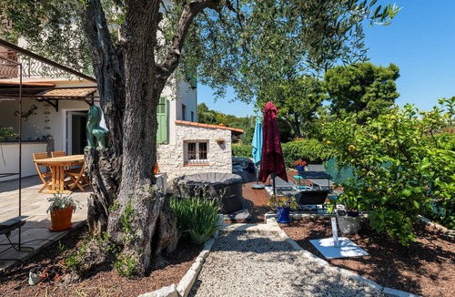 Saint Antoine Villa | Charming Sea View Villa with Jacuzzi and Private Garden