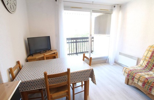 La Salle-les-Alpes Apartment | Charming Studio for 4 in Serre Chevalier, Close to Slopes & Shops