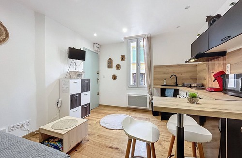 Centre Historique Apartment | Charming studio in the city center of Narbonne