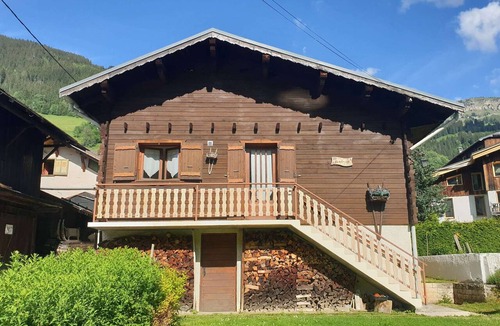 Areches House | Charming Village Chalet with Garden, Balcony & Mountain Views - Sleeps 2-3, South-Facing