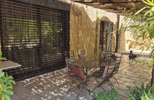 Quartier des Espesses House | Charming villa in a quiet location, just 5 minutes from downtown Nîmes. The Countryside in the City!
