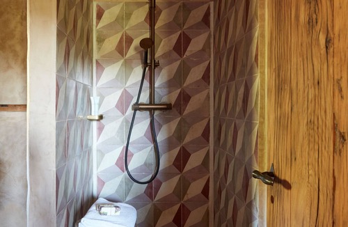 Menerbes Villa | Charming villa in the Luberon vineyards - by feelluxuryholidays