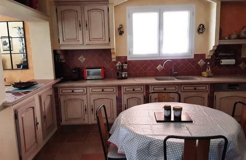 Sanary-sur-Mer Villa | Charming villa with swimming pool and large garden "La mer a la campagne" (The sea in the country)