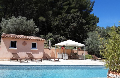 Sanary-sur-Mer Villa | Charming villa with swimming pool and large garden "La mer a la campagne" (The sea in the country)