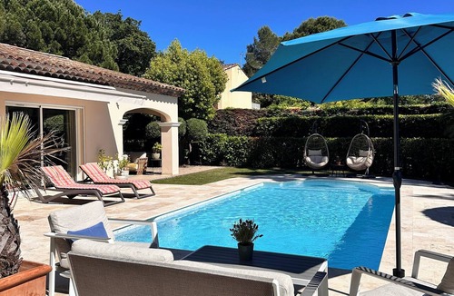 Valbonne House | Charming villa with swimming pool & petanque court, 5 minutes from Valbonne