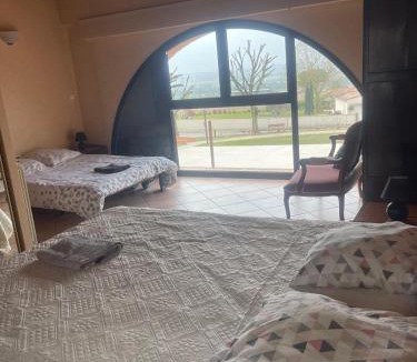 Bazus House | Chez Papi
