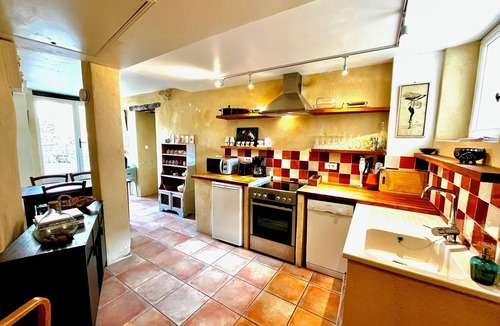 Sablet House | Chic, charming house in Provence.