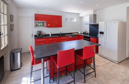 Bellegarde House | Christmas 2026 – Summer 2027 Large family home, sleeps 10–18