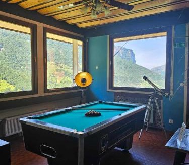 Echevis Hotel | Cinéma, Chambre Privée Au Le Refuge Du Phoenix