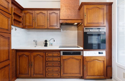 Carnot Apartment | Classic French & Modern Comfort in Cannes