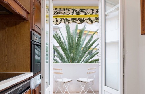 Carnot Apartment | Classic French & Modern Comfort in Cannes