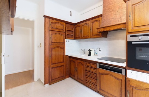 Carnot Apartment | Classic French & Modern Comfort in Cannes