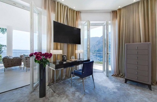 Cap d'Ail House | Cliff Edge Villa