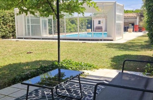 Orgon House | Cocooning et Charmante Maisonnette Provençale, avec Extérieurs privatifs et Accès Piscine