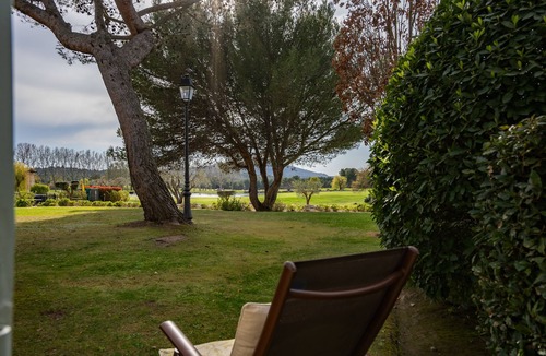 Pont Royal Apartment | Coeur Provence T2 renovated, air-conditioned, nice view, pool, golf, Aix en Prov 30mn