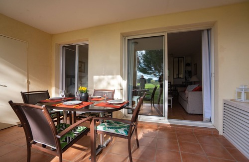 Pont Royal Apartment | Coeur Provence T2 renovated, air-conditioned, nice view, pool, golf, Aix en Prov 30mn