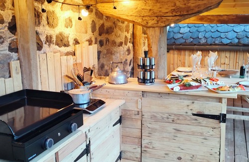 Thiezac House | Comfortable character house for 6 people. Ski touring relaxation disconnection