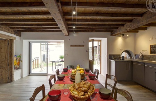Cremeaux Cottage | Comfortable countryside cottage with terrace
