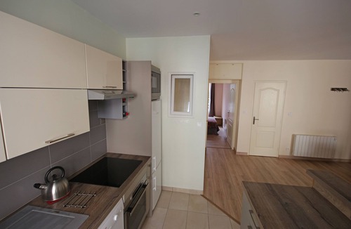 Vernier Apartment | Completely renovated 2-room Libération apartment