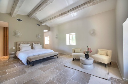 Menerbes House | Completely renovated modern farmhouse in Ménerbes