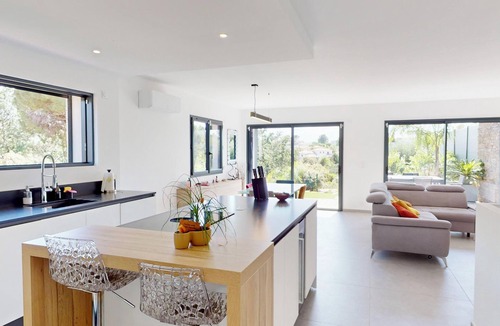 Frejus Villa | Contemporary air-conditioned villa in Fréjus with swimming pool for 6 people