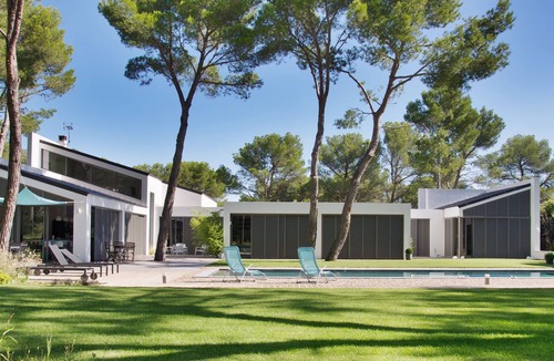 Lambesc Villa | CONTEMPORARY VILLA 280m² near Aix en Provence