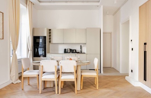 Les Cordeliers Apartment | Cordeliers 2 Luxury Bedrooms - Rue de la Bourse