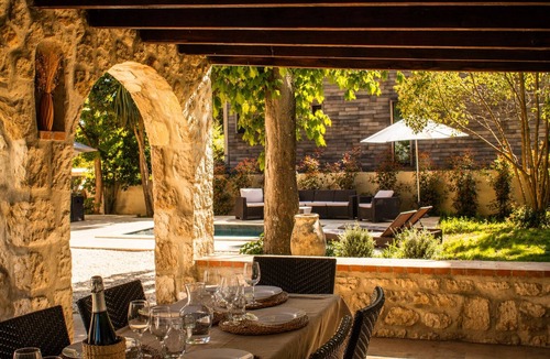Tourrette-Levens House | Cosy 2 person apartment with pool near Nice - quiet & air-conditioned