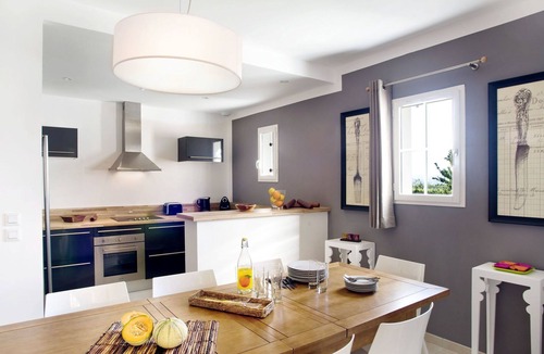 Saint-Saturnin-les-Apt House | Cosy apartment in villa for 8 guests with private pool, A/C, WIFI, TV, terrace and pets allowed