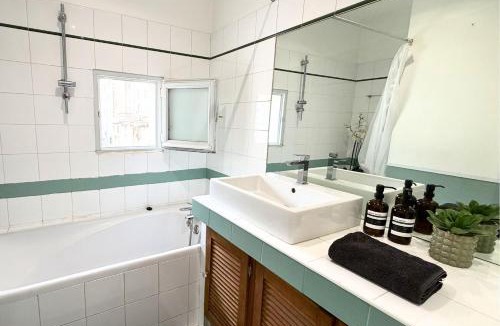 4th Arrondissement Apartment | Cosy appartement 4 pers - Rooftop de 40m2 - Centre-ville - Clim