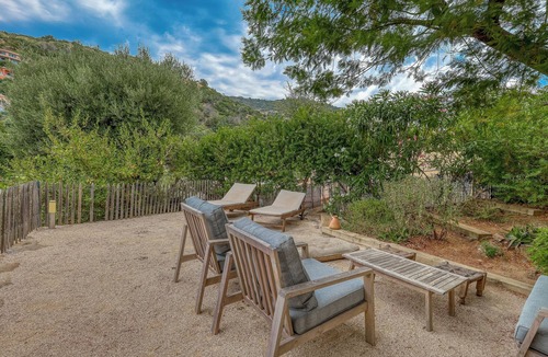 Bormes-Les-Mimosas Villa | Cosy T4 house with village and garden view - Villa Olivéa - With above-ground pool