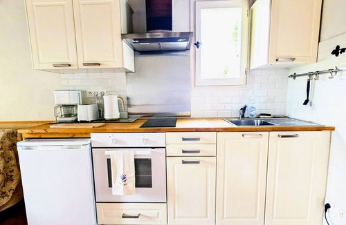 Vaumeilh Cottage | Cottage-Cottage-Ensuite with Bath-Mountain view