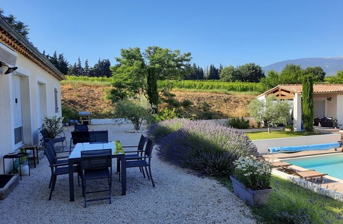 Mormoiron House | Cottage 'Les Vignes', heated pool (10X5), great view at the foot of Mt Ventoux