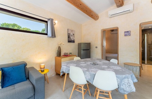 Saumane-de-Vaucluse House | Cottage 'Saumane, Petite Bergerie' with Private Pool, Wi-Fi and Air Conditioning