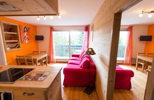 La Salle-les-Alpes Apartment | Cozy 2-Room Apartment, 4 Sleeps, 200m from Slopes, La Salle les Alpes