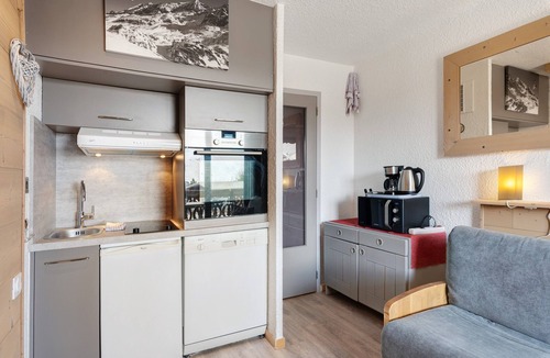 Bergers Apartment | Cozy 52 m² Apartment – Ski-In/Ski-Out Access, Balcony & Wi-Fi in Alpe d'Huez