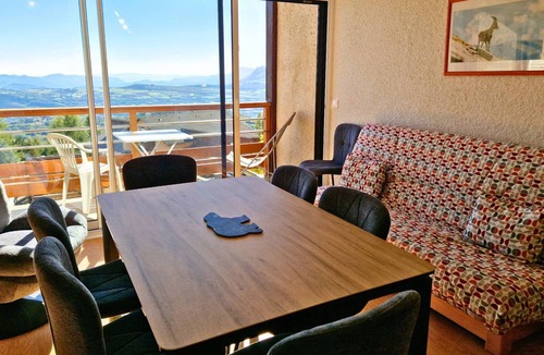 Saint-Michel-de-Chaillol Apartment | Cozy apartment for 7 with balcony, WiFi, parking, and pets allowed in Saint-Michel-de-Chaillol