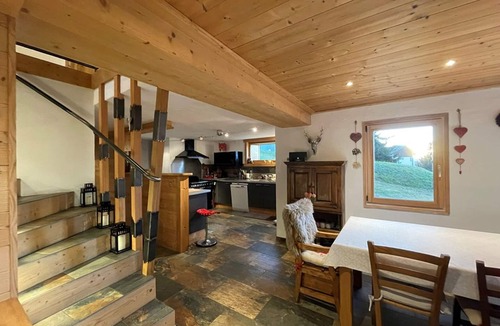 Crest-Voland Ski Chalet | Cozy chalet for 12 people with WIFI and fireplace