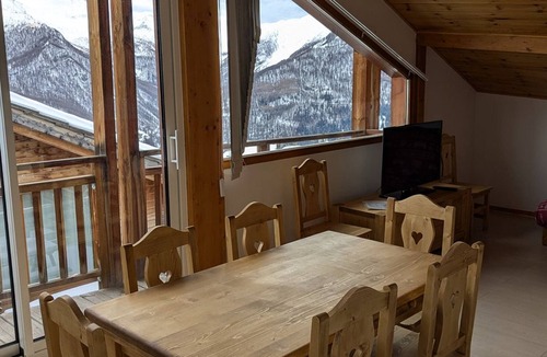Orcieres-Merlette Apartment | Cozy Duplex for 8 with Terrace, 2 Parkings, 150m from Ski Lifts - Orcières Merlette