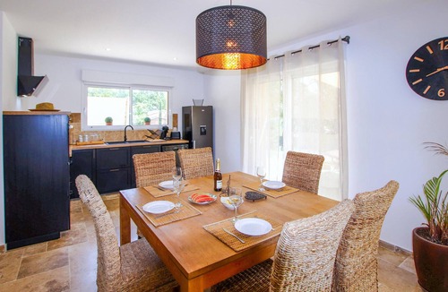 Grignan House | Cozy home in Grignan with private swimming pool, can be inside or outside