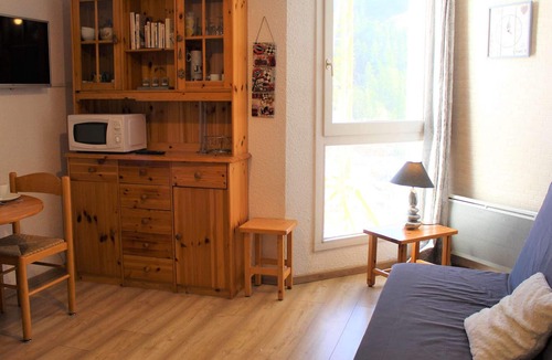 Les Claux Apartment | Cozy studio at the foot of the slopes in Vars