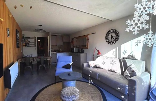 Vallouise-Pelvoux Apartment | Cozy studio for 4 people with a loft area and a private garden.