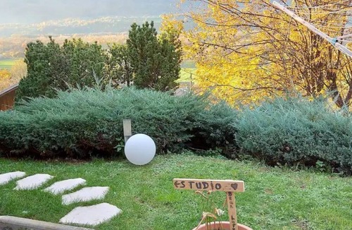 Monthion Apartment | Cozy studio - Private sauna - Swimming pool - ideal for hiking, lakes, nature, biking, skiing.